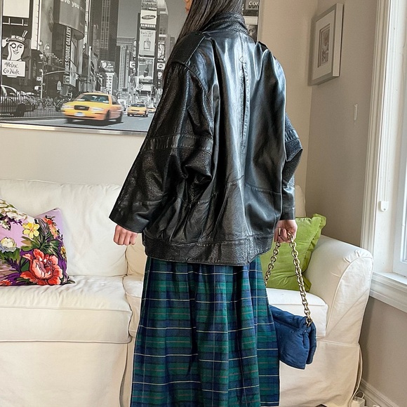 Vintage black leather batwing jacket - Picture 5 of 16